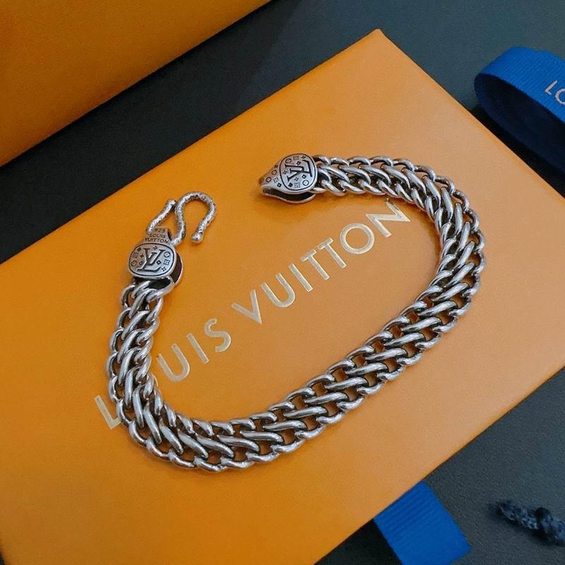 LV Bracelets 285